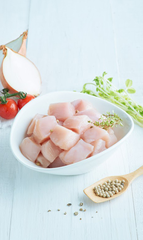 เนื้ออกไก่ลอกหนังหั่นเต๋า